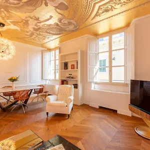 Corte Calzaiuoli Elegant Флоренция